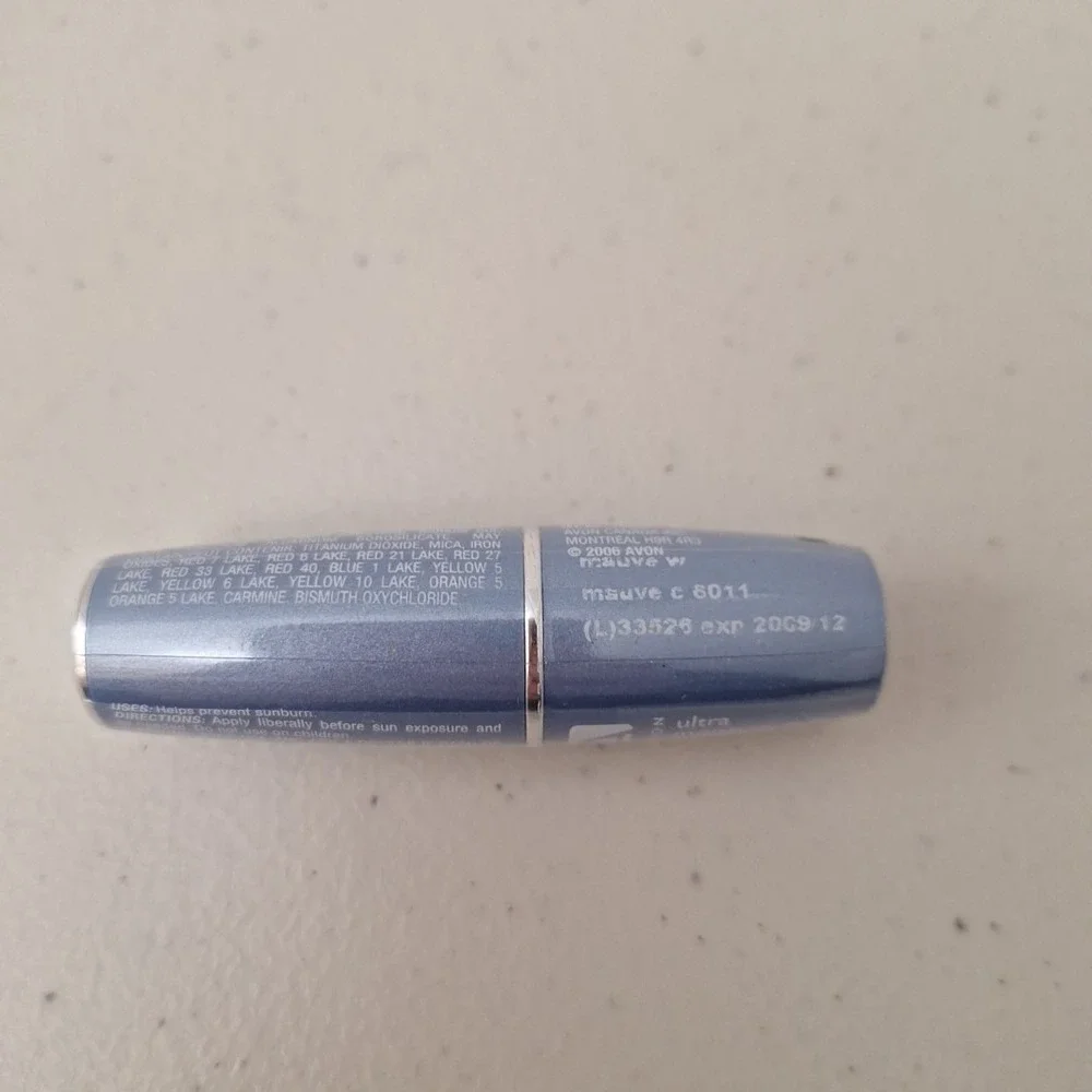 New Sealed AVON ULTRA Moisture RICH LIPSTICK Lip Color - MAUVE C